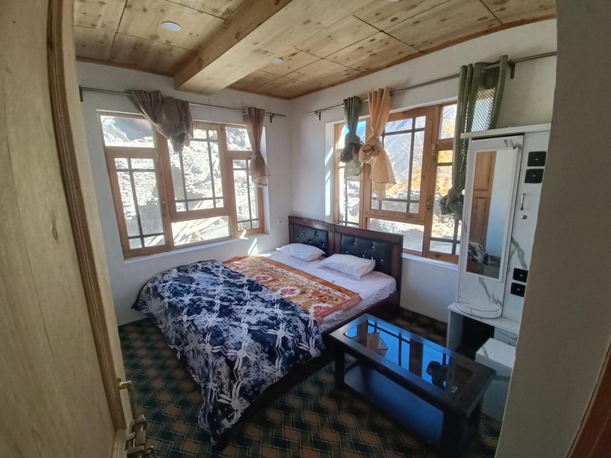 Konka Guest House Padam ภายนอก รูปภาพ