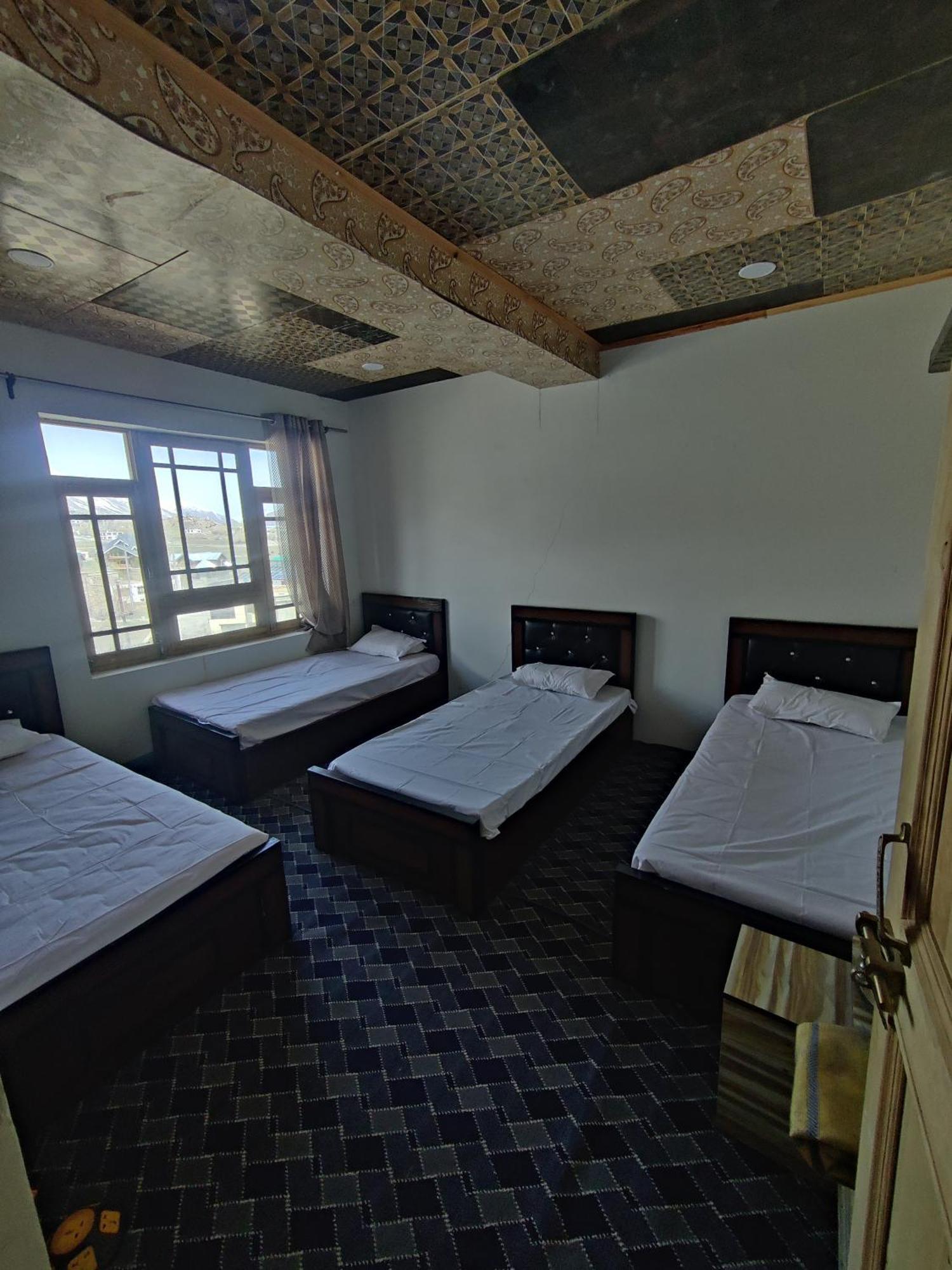 Konka Guest House Padam ภายนอก รูปภาพ
